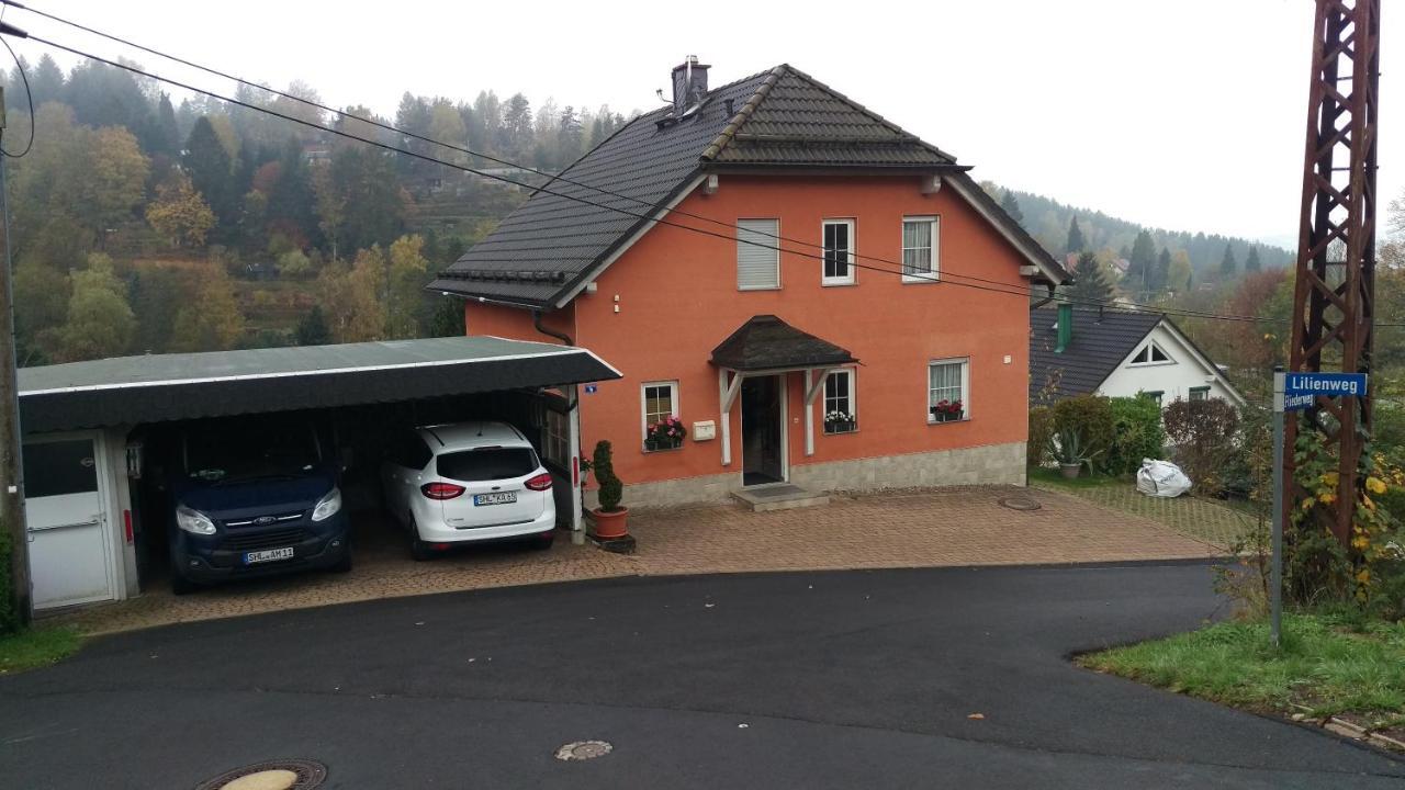 Ferienwohnung Fliederweg Suhl Exterior photo